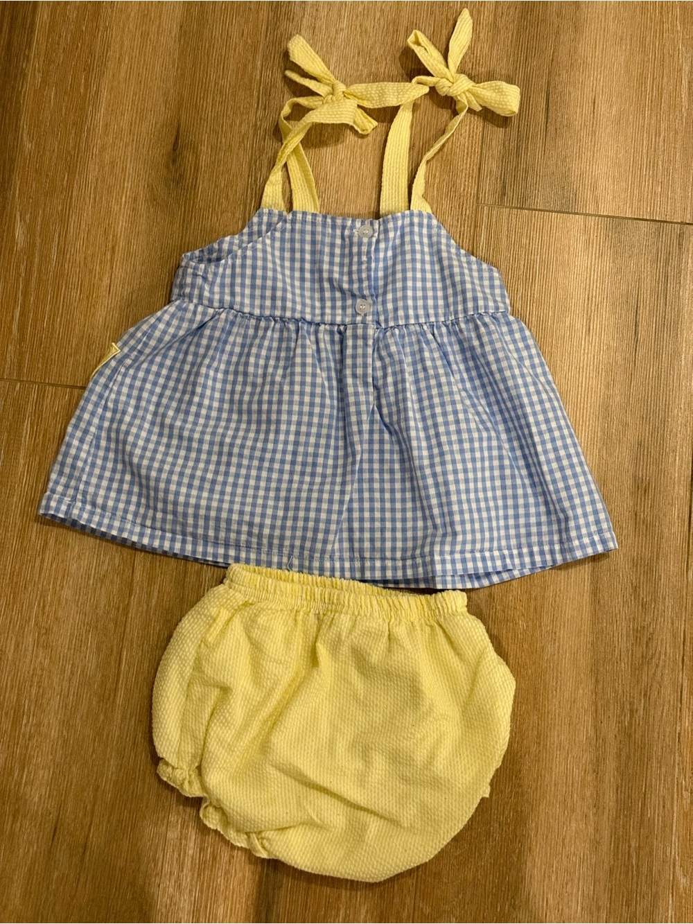 Stitchy Fish Lemon Outfit - Picture 2 of 2